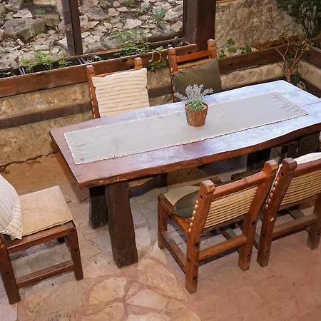 Хотел комплекс правешки ханове 3*