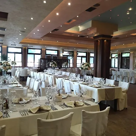 Hotel Complex Praveshki Hanove Pravets