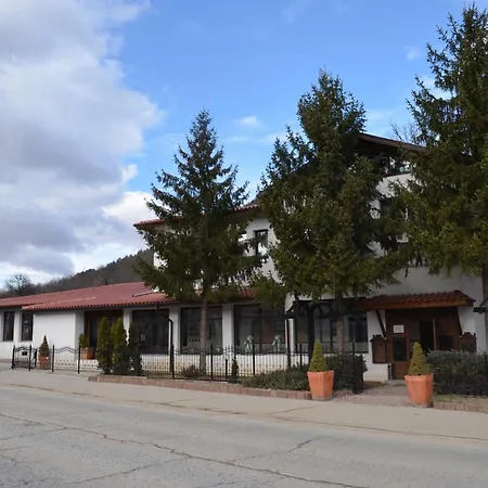 Complex Praveshki Hanove Pravets