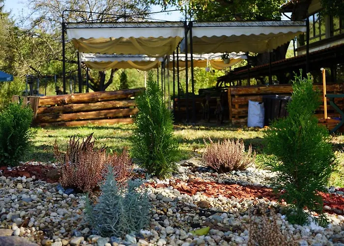 Hotel Complex Praveshki Hanove