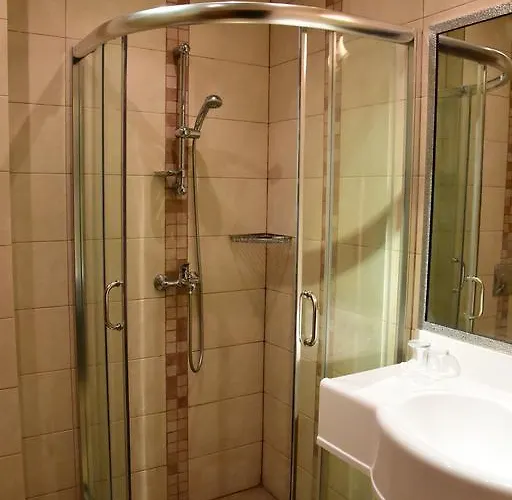 Complex Praveshki Hanove Hotel 3*